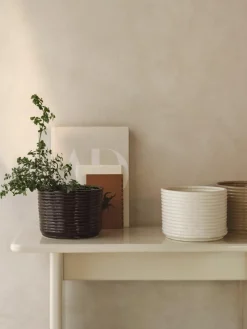 Handgemaakte plantenpot Corduroy