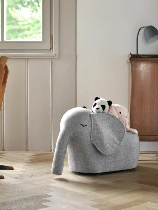 Handgemaakte rollende olifant Bou