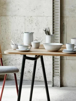 Handgemaakte theekopje Nordic Sand met schoteltje