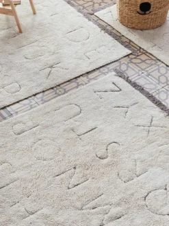 Handgetuft kindervloerkleed ABC met lettermotief, wasbaar