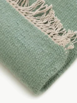 Handgeweven wollen vloerkleed Liv met franjes