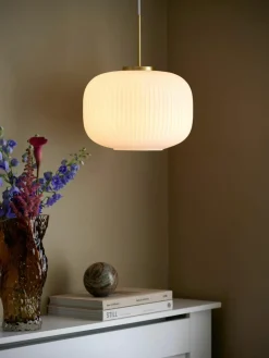 Hanglamp Milford van opaalglas