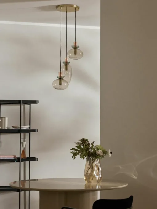 Hanglamp Nyra van gekleurd glas