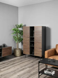 Highboard Kesia met walnoothoutfineer