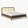 Houten bed Jones met hoofdeinde van Weens vlechtwerk