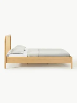Houten bed Jones met hoofdeinde van Weens vlechtwerk