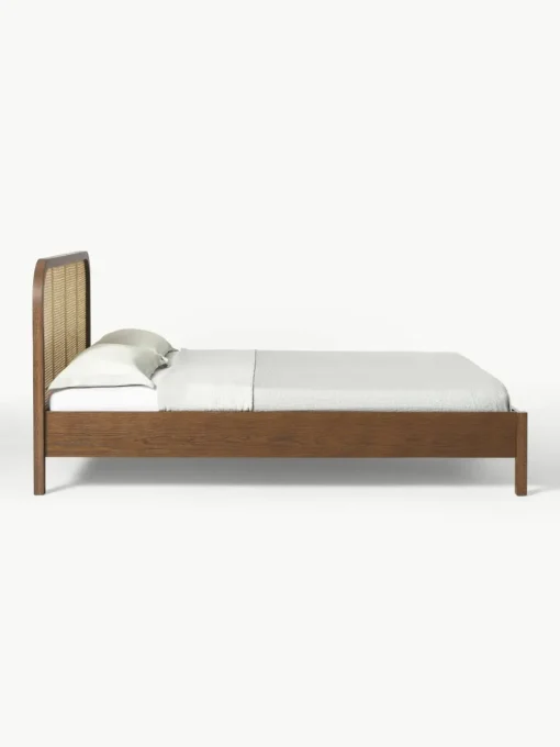 Houten bed Jones met hoofdeinde van Weens vlechtwerk