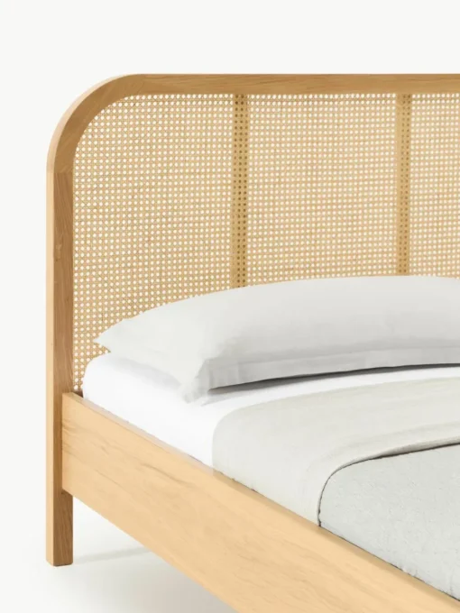Houten bed Jones met hoofdeinde van Weens vlechtwerk