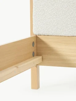 Houten bed Jones met hoofdeinde van bouclé