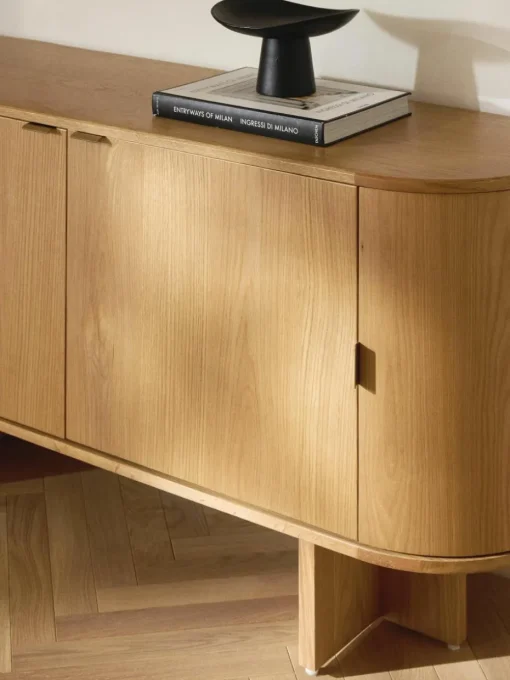 Houten dressoir Zumi met afgeronde hoeken