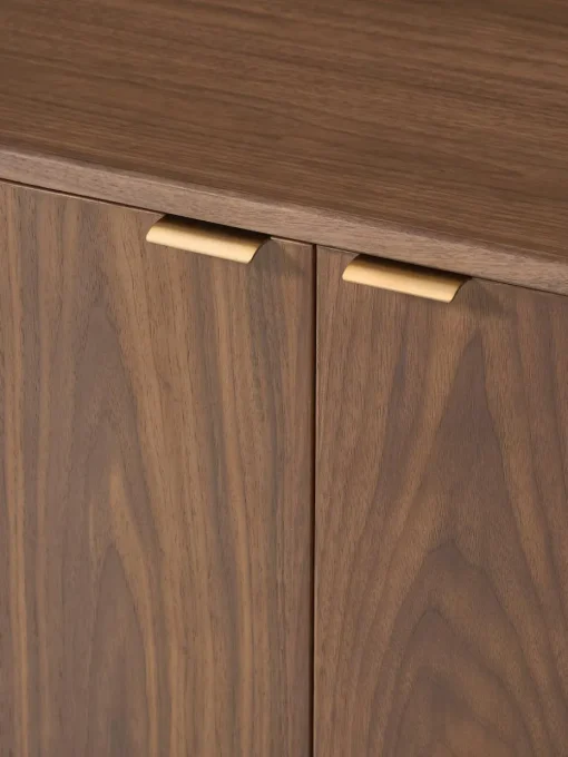 Houten dressoir Zumi met afgeronde hoeken