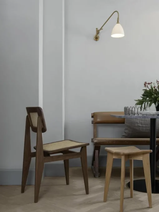 Houten stoel C-Chair van walnoothout met Weens vlechtwerk