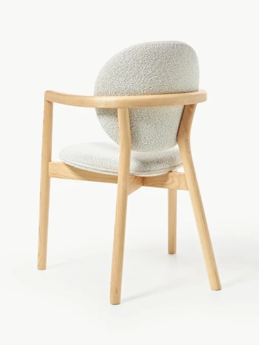 Houten stoel Maia met bouclé bekleding