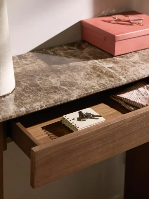 Houten wandtafel Zumi met marmeren blad en lade