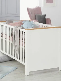 In hoogte verstelbaar houten babybedje Ava, 70 x 140 cm