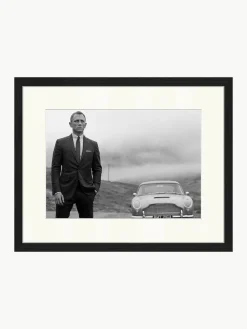 Ingelijste foto Daniel Craig als James Bond