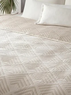 Jacquard bedsprei Milano met grafisch patroon