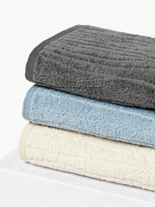 Katoenen handdoek Audrina in verschillende formaten