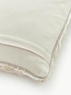 Katoenen kussenhoes Sela met getuft plantenmotief