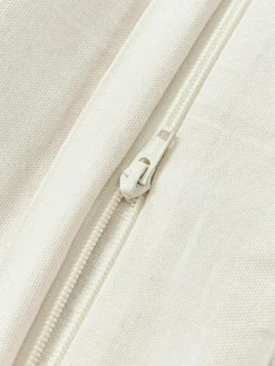 Katoenen kussenhoes Sela met getuft plantenmotief