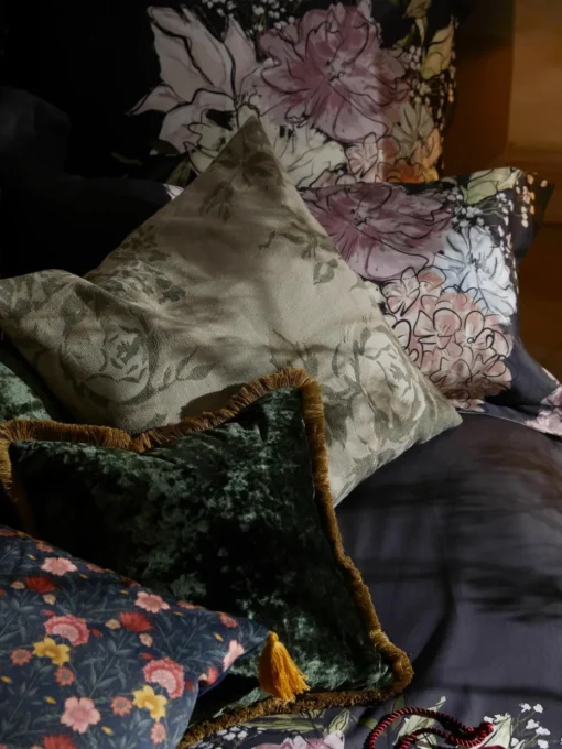 Katoenensatijnen dekbedovertrek Margot met bloemenprint