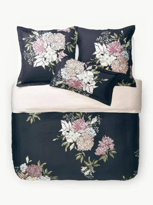 Katoenensatijnen dekbedovertrek Margot met bloemenprint