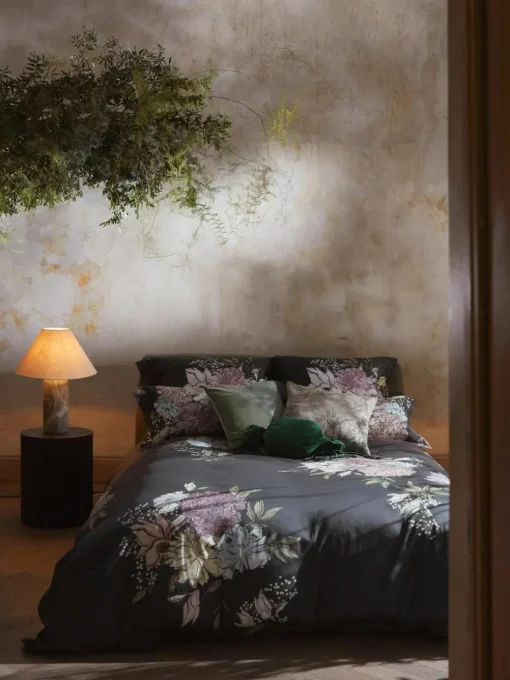 Katoenensatijnen dekbedovertrek Margot met bloemenprint