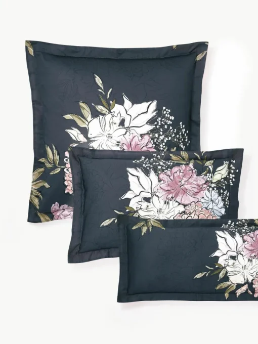 Katoenensatijnen kussenhoes Margot met bloemenprint