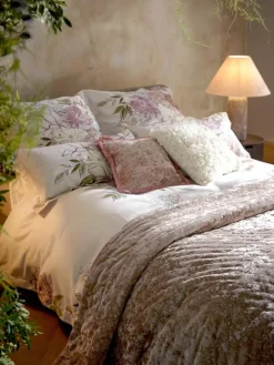 Katoenensatijnen kussenhoes Margot met bloemenprint