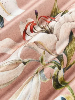 Katoensatijnen dekbedovertrek Flori met bloemenprint