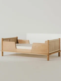 Kinderbed Latitude van eikenhout, 70 x 140 cm