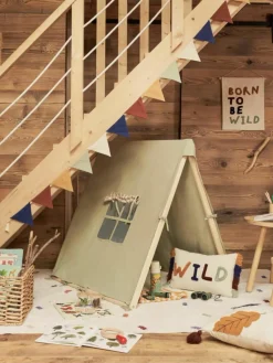 Kinder-tipi Yanil