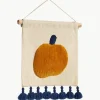 Kinderwanddecoratie Amarantha met kwastjes