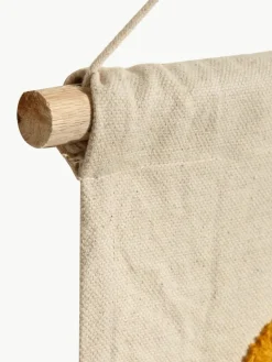 Kinderwanddecoratie Amarantha met kwastjes
