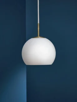 Kleine bolvormige hanglamp Ball, in verschillende formaten