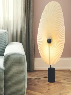 Kleine dimbare LED vloerlamp Liris