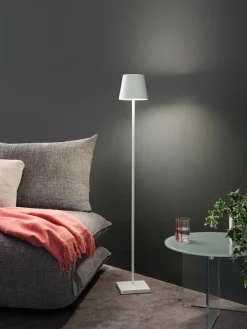 Kleine dimbare LED vloerlamp Poldina, in hoogte verstelbaar
