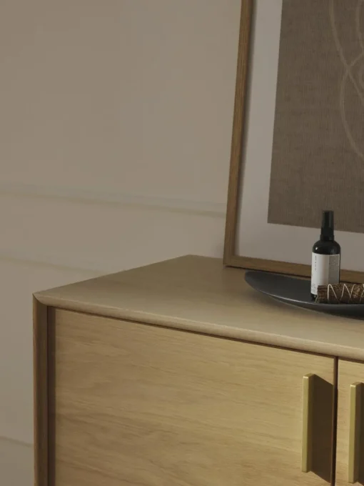 Kleine dressoir Diana van eikenhout