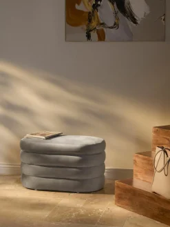 Kleine fluwelen bank Alto met opbergruimte