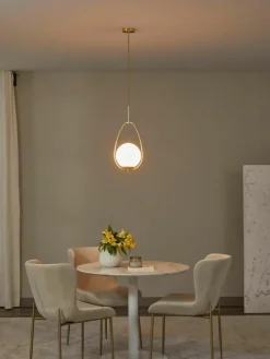 Kleine hanglamp Avalon van opaalglas