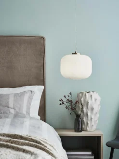 Kleine hanglamp Sober met glazen lampenkap