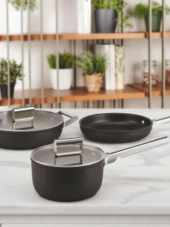 Kleine kookpot 50's Style met deksel en antiaanbaklaag