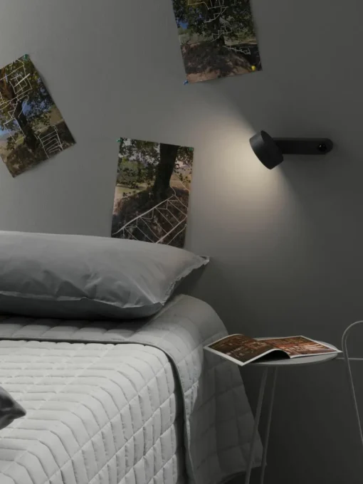 Kleine LED wandlamp Toggle met verstelbare lampenkap