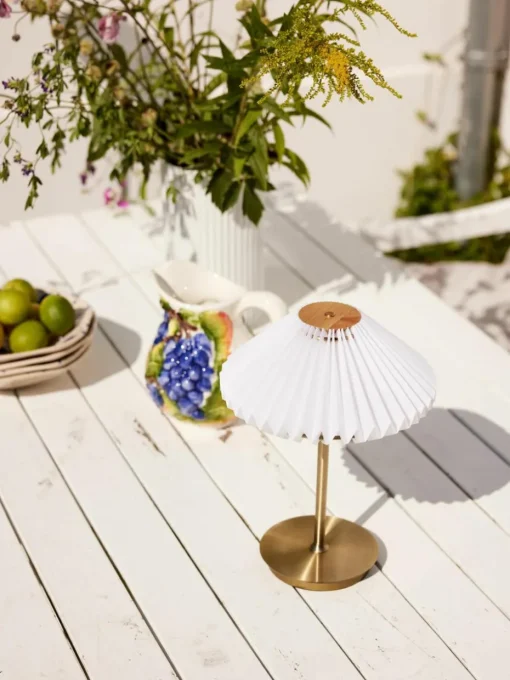 Kleine mobiele LED tafellamp Paris To Go, dimbaar