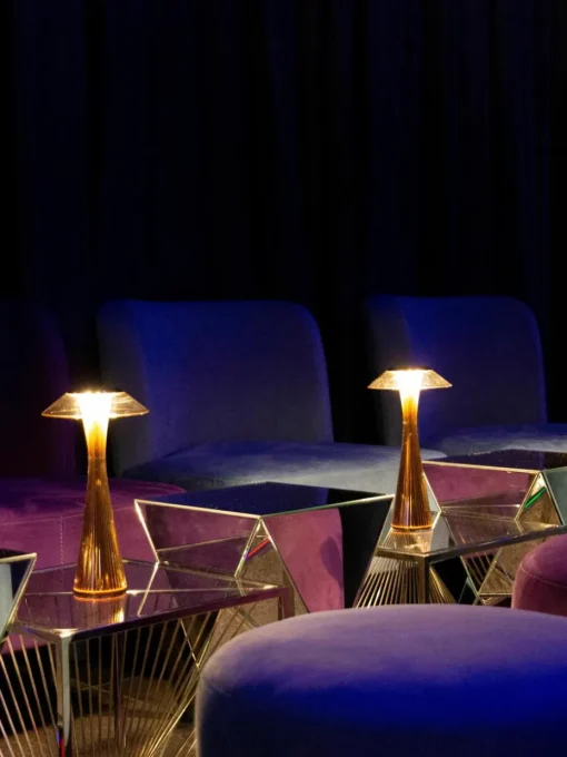 Kleine mobiele LED tafellamp Space