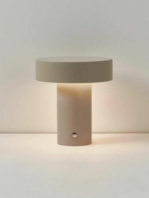 Kleine mobiele LED tafellamp Kamal, dimbaar