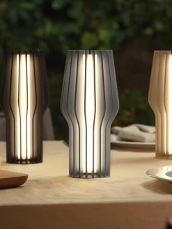 Kleine mobiele LED tafellamp Radiant, dimbaar