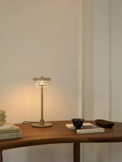 Kleine mondgeblazen LED tafellamp Blossi, dimbaar