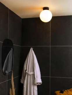 Kleine plafondlamp Lido van opaalglas