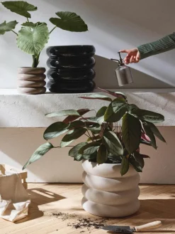 Kleine plantenpot Rudi van keramiek, H 16 cm